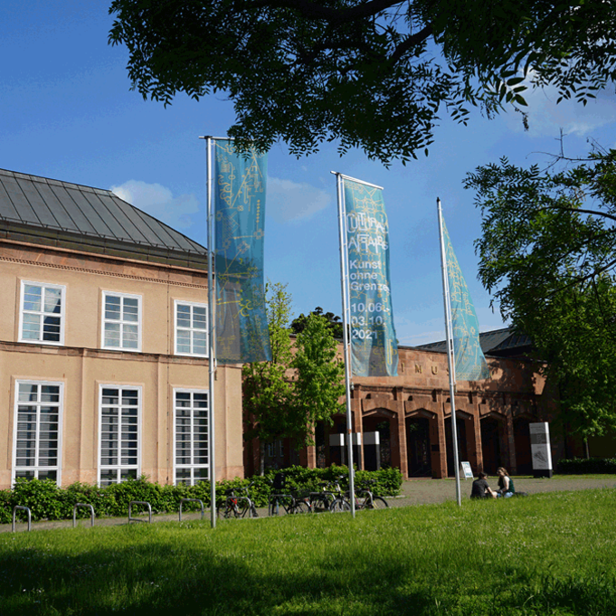 Banner des Key Visuals vor dem Grassi Museum
