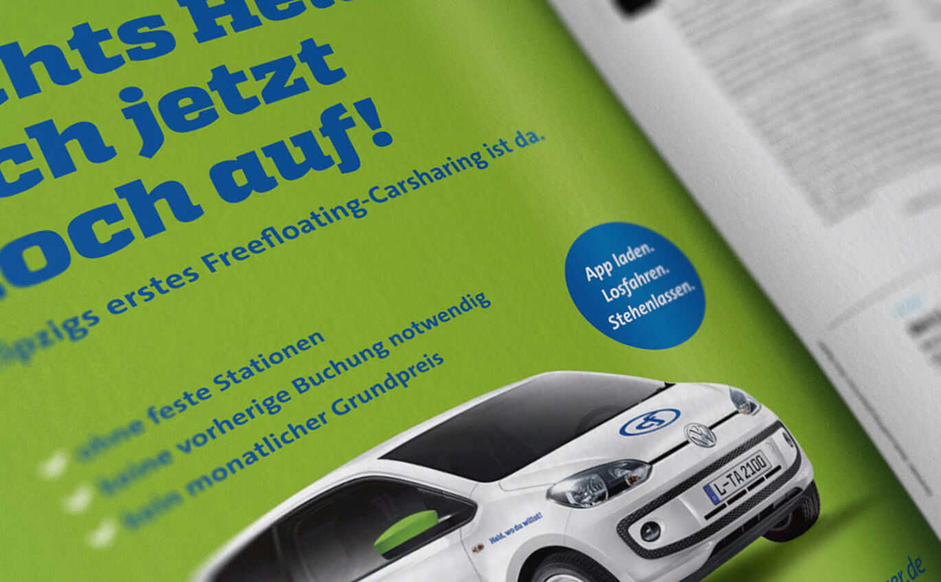 Print ad cityflitzer in corporate design with car illustration