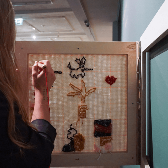 Handgriffe Punchneedle-Rahmen zum aktiven Verarbeiten der Ausstellung