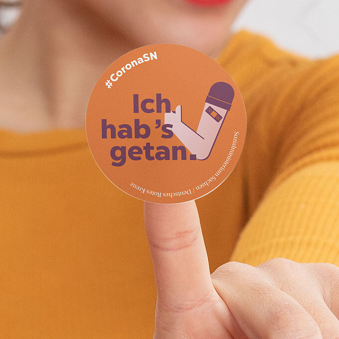 Zeig's Allen bunter Sticker mit geimpften Arm als Motiv
