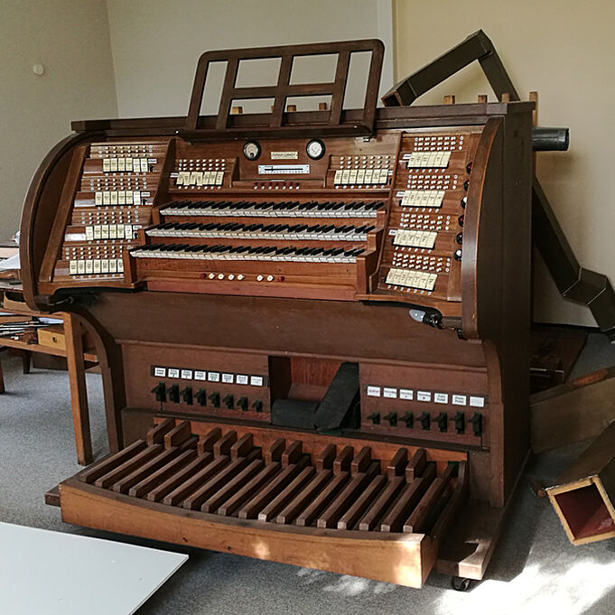 Listed Jehmlich organ console before exhibition design