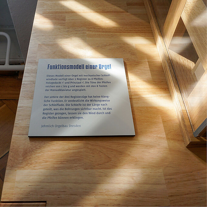 Infografik in Form eines Ausstellungstextes informiert über die Funktionsmodelle einer Orgel