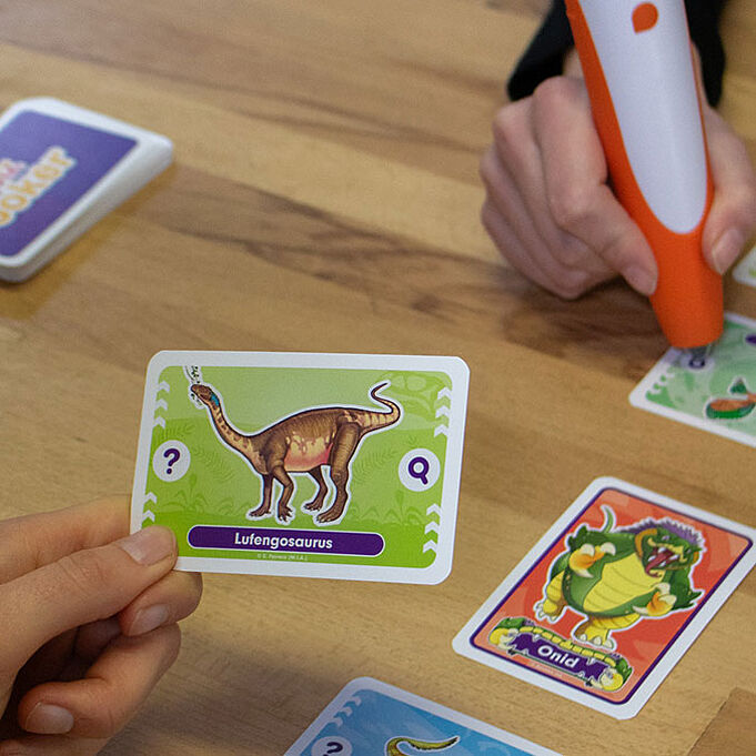 Quizkarten und tiptoi Stift im Spiel