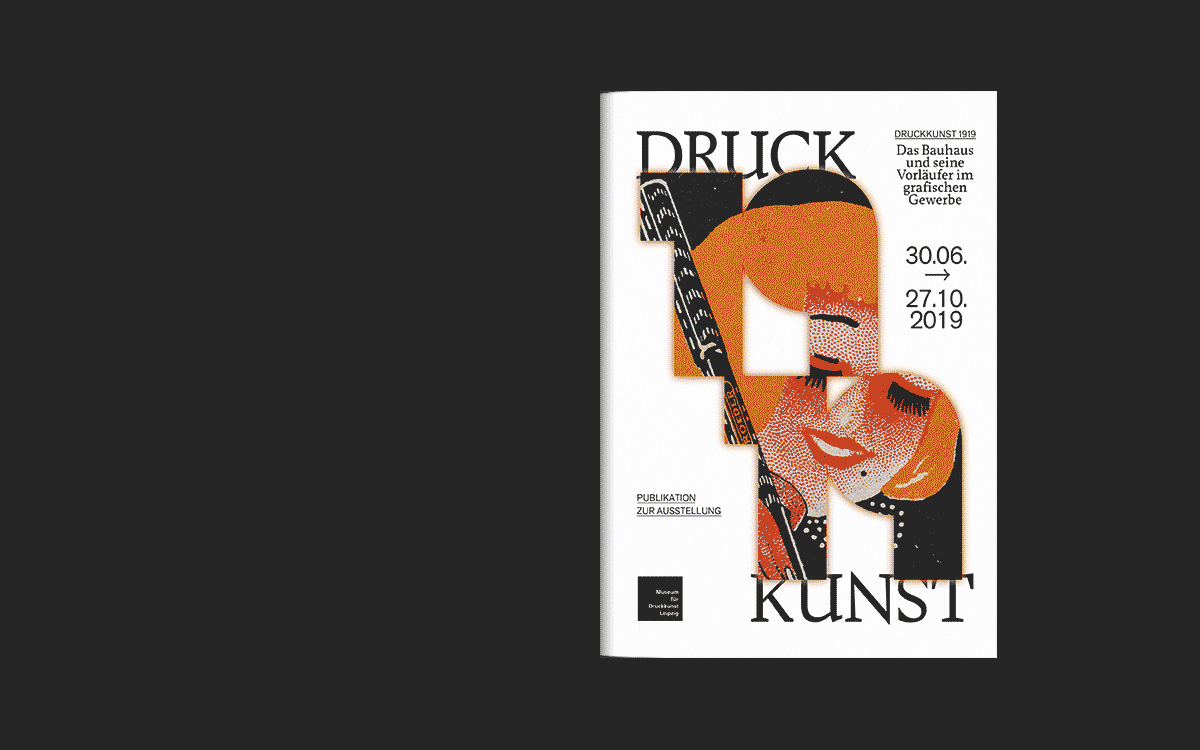 Ausstellungskatalog Ausstellungskatalog mit verschiedenem Typografie Design im Corporate Design der Ausstellungsgestaltung